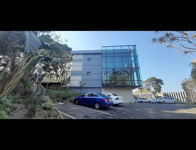 149M² OFFICE TO LET IN WESTVILLE